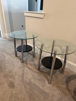 End tables set of 2