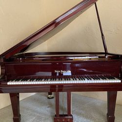 Piano (Baby Grand)