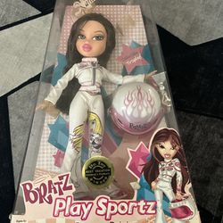 VINTAGE Bratz Play Sportz Katia - New Toys & Collectibles