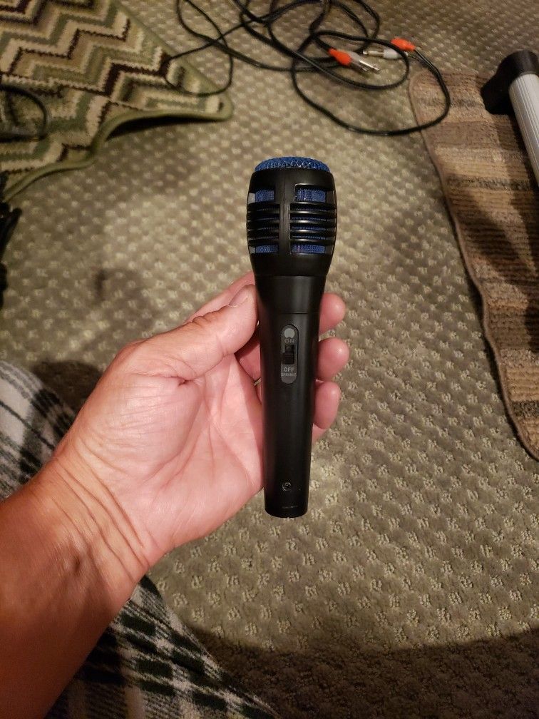 Unbranded MIC Sounds Good