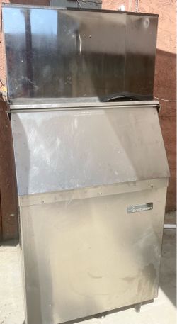 💥Commercial Ice Machine - 400 Capacity - Works Great💥