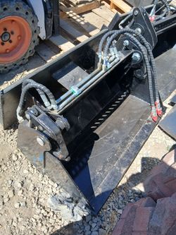 Bobcat 38"4in1 bucket