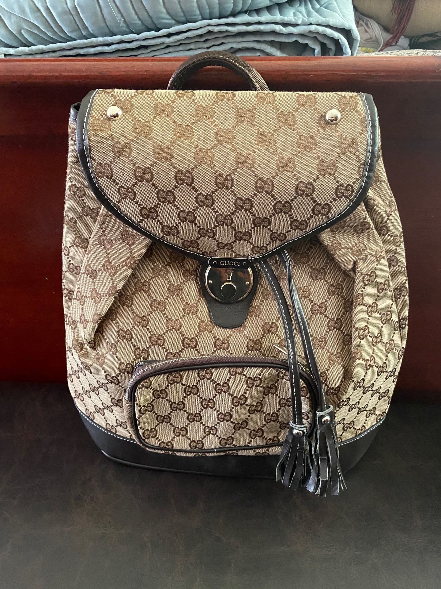 Gucci pack bag