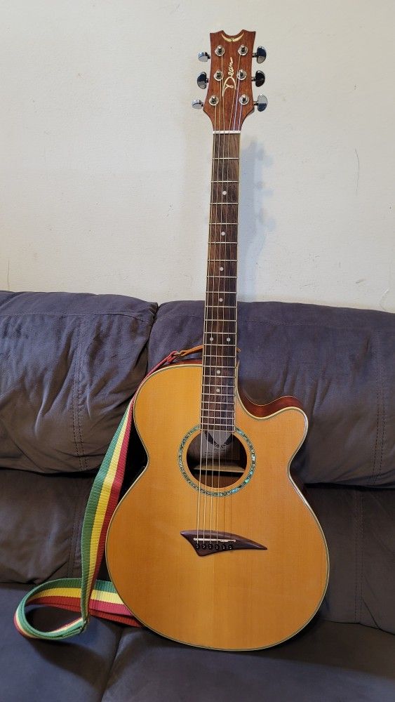 DEAN PERFORMER ACOUSTIC ELECTRIC GUITAR MODEL PERFORMER EGN MADE IN KOREA IN GLOSS NATURAL COLOR.