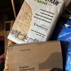 Gardening Set • Potting Soil, Straw, & Grow Bags