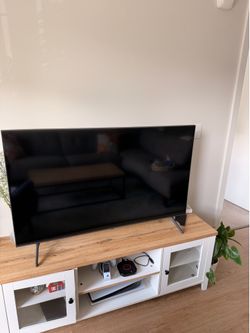 Samsung TV 50 inches