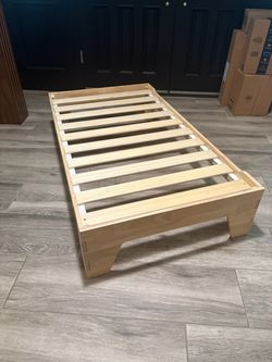 Toddler bed
