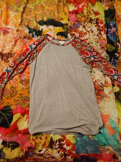 LuLaRoe 3/4 sleeve shirt