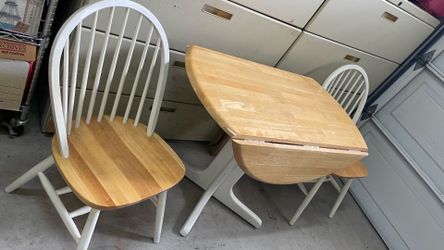 Drop leaf table with two chairs