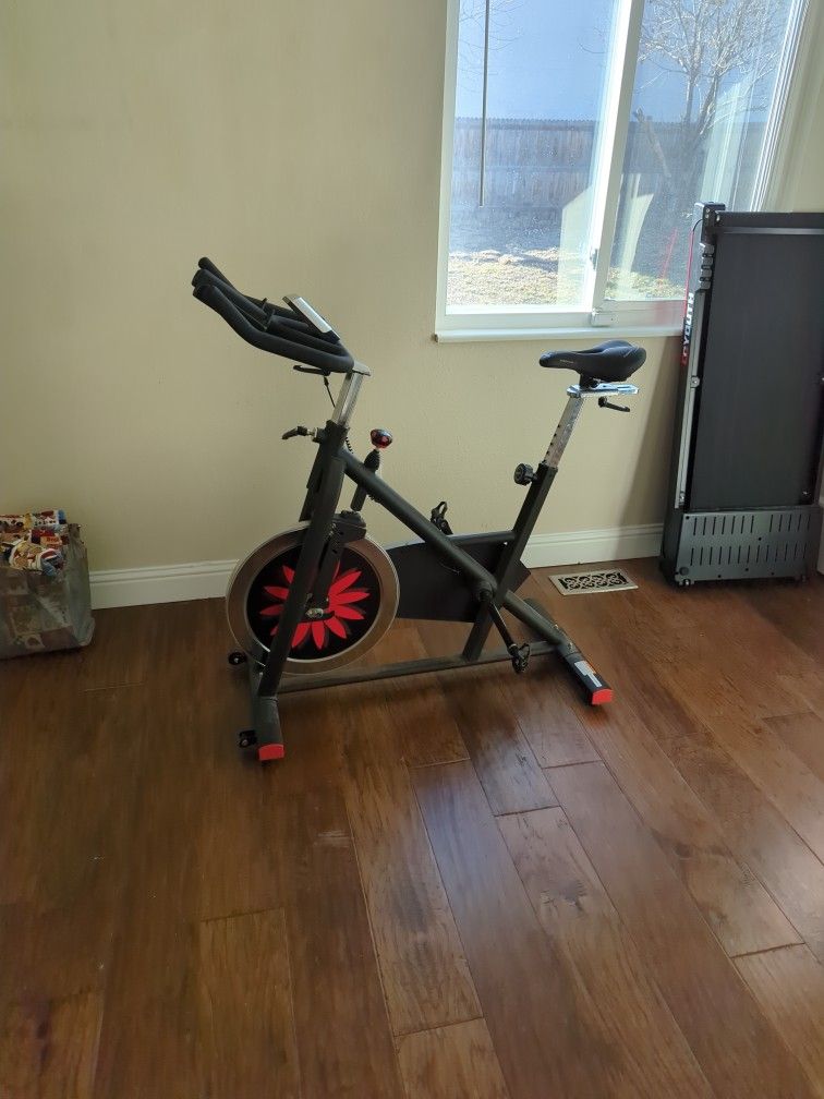 Jotoro Exercise Bike & Favero Assioma Pedal Power Meter