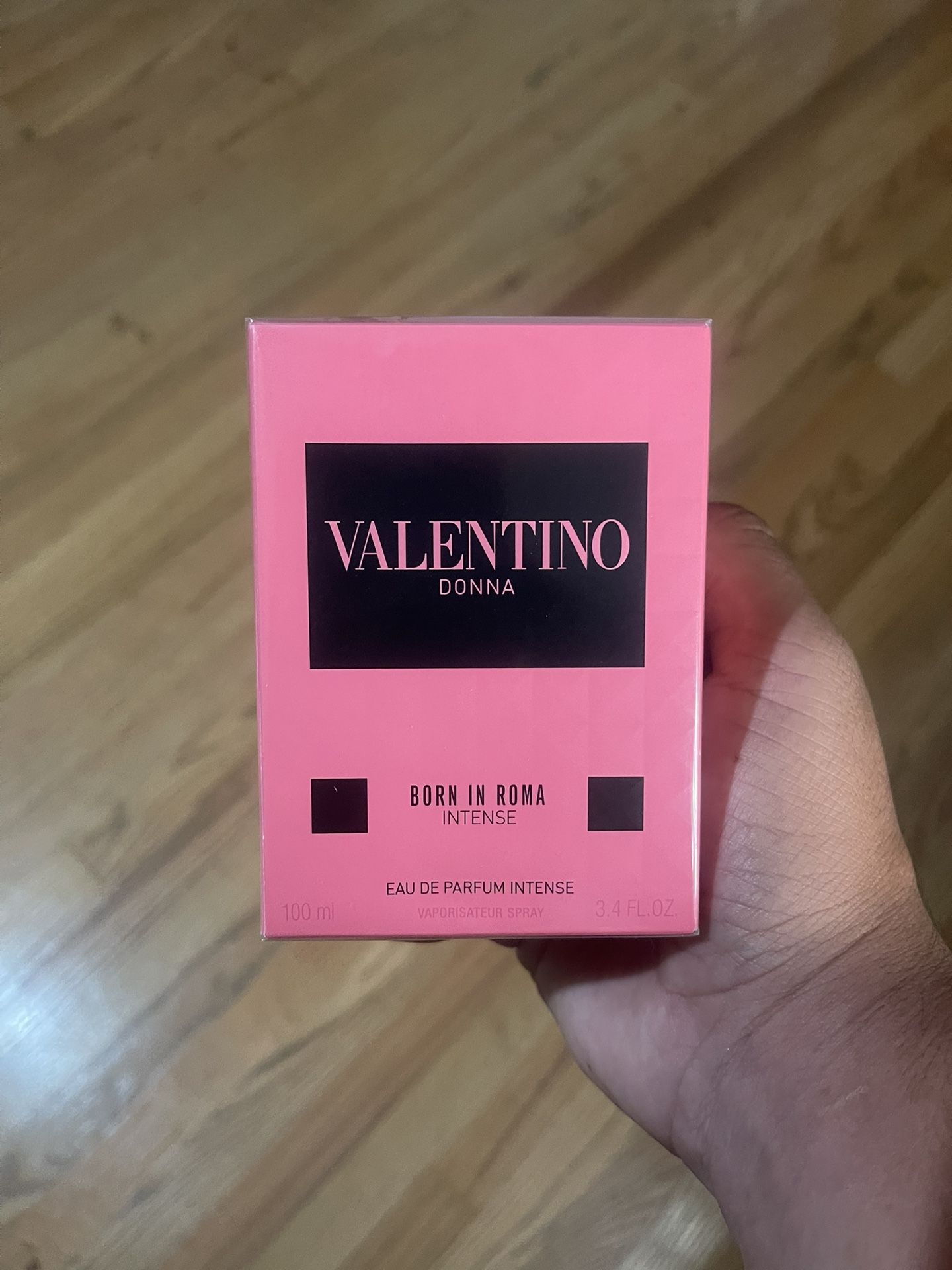 Valentino perfume