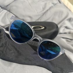 Oakley Sunglasses Spindrift  Matte Clear / PRIZM Sapphire Lens 100% AUTHENTIC