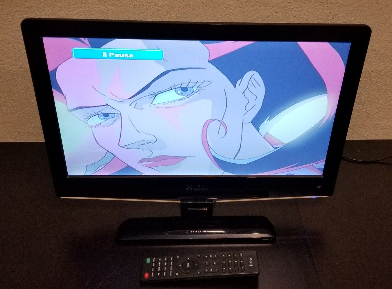 Haier 19" LED HDTV DVD combo
