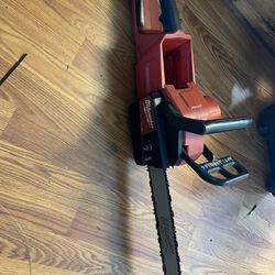 Milwaukee Battery Chainsaw 