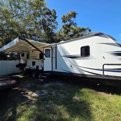 2019 Passport bunk house. 37ft
