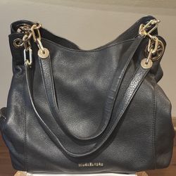 Michael Kors Black Shoulder Purse / Beautiful Bag Excellent Condition