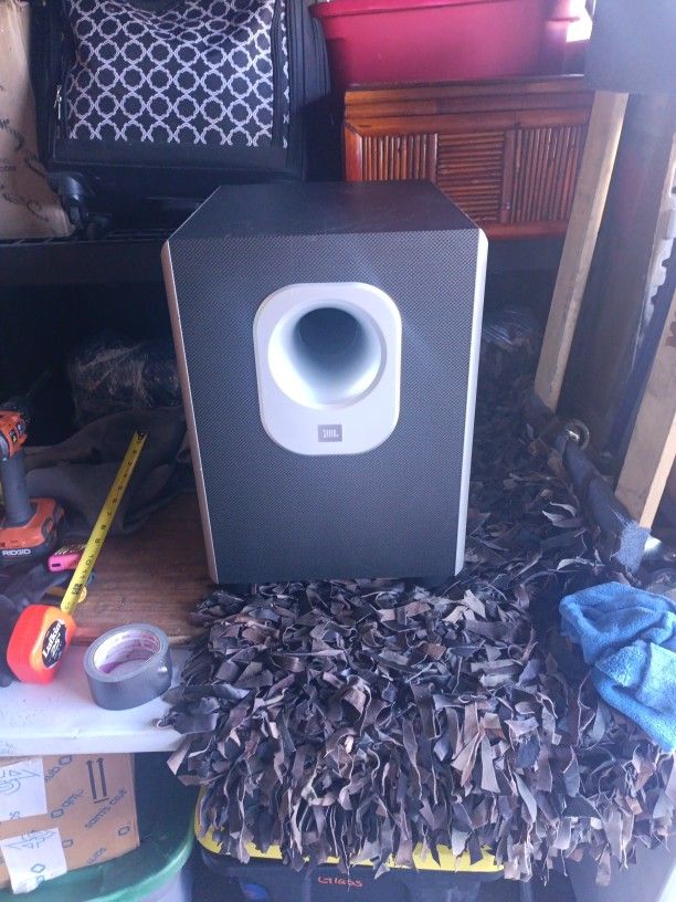 JBL 300 Subwoofer 10in