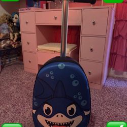 ❤️baby shark scooter suitcase for sale❤️