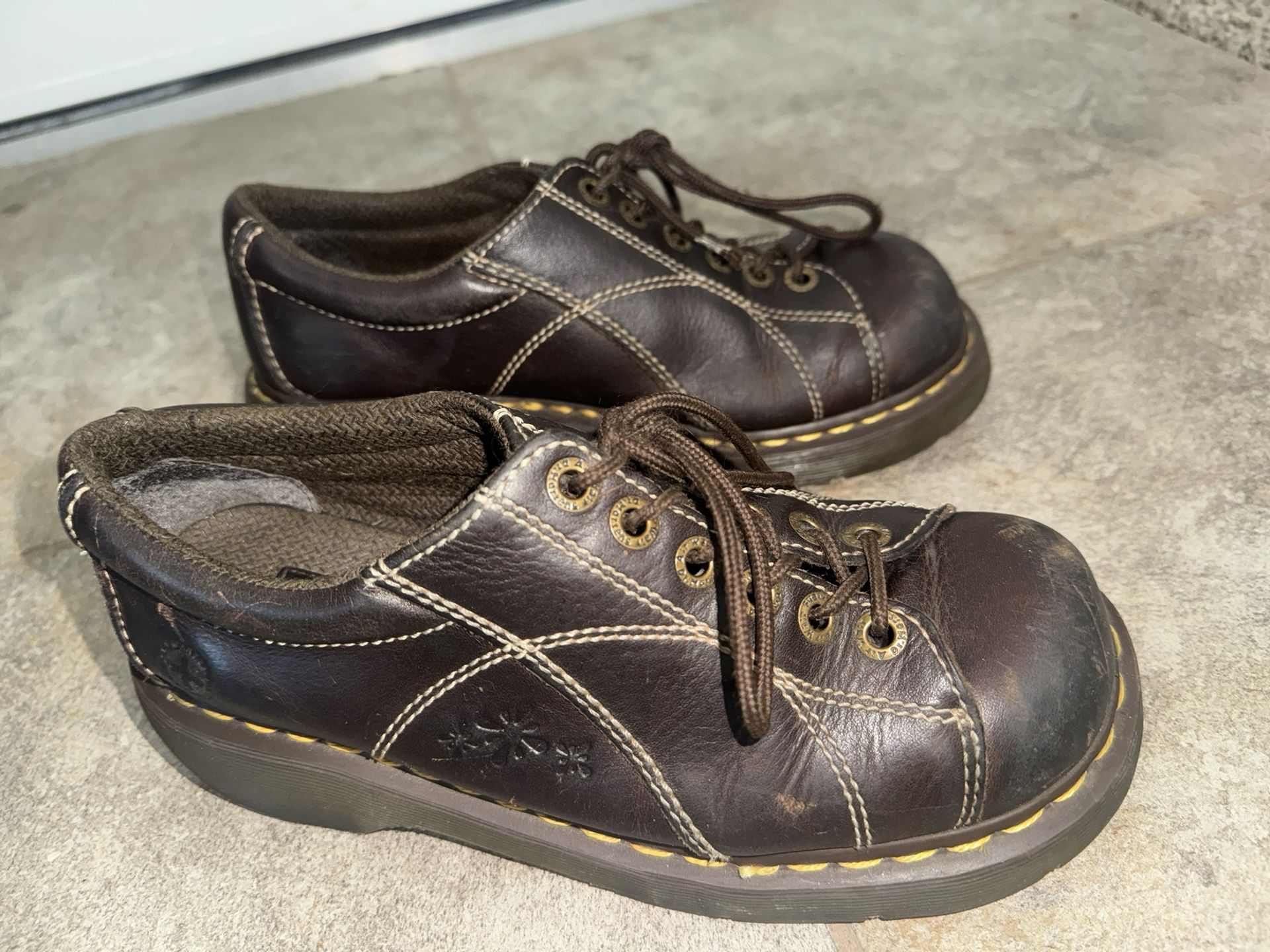 12283 Dr Martens