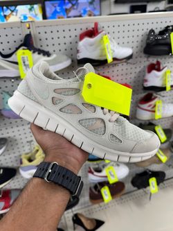 NIKE FREE RUN 2 WOMEN’S RUNNING SHOES SIZE 10 USED WITH BOX