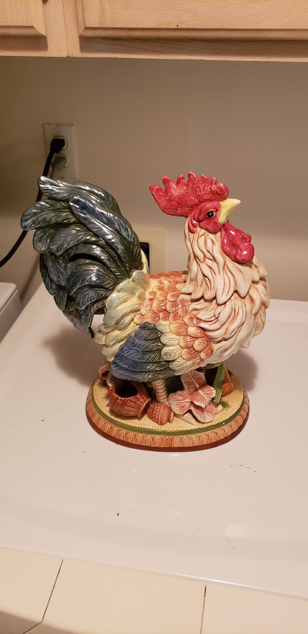 Giant Fitz & Floyd Rooster Statue. Very Collectible.