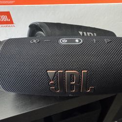 JBL Charge 5 