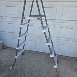 4 step pool ladder 