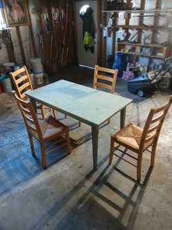 Mesa Con 4 Sillas
