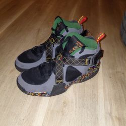 Nike Air Raid Peace