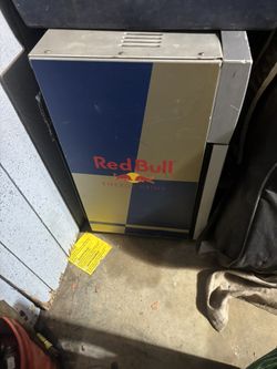 Rec Bull Mini Cooler