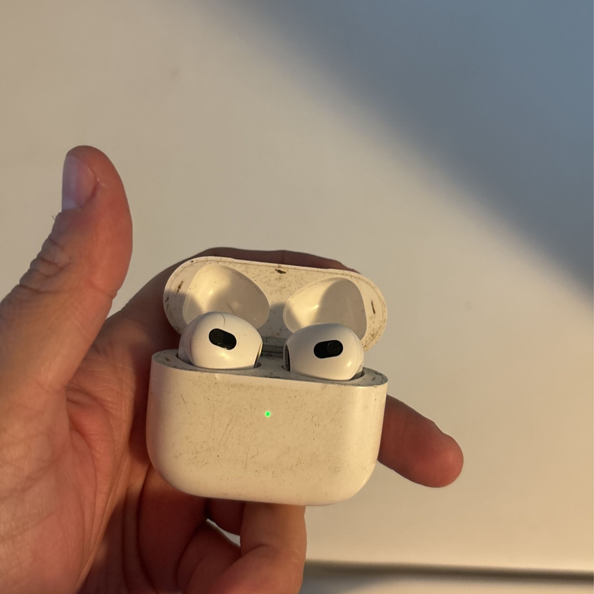 AirPods