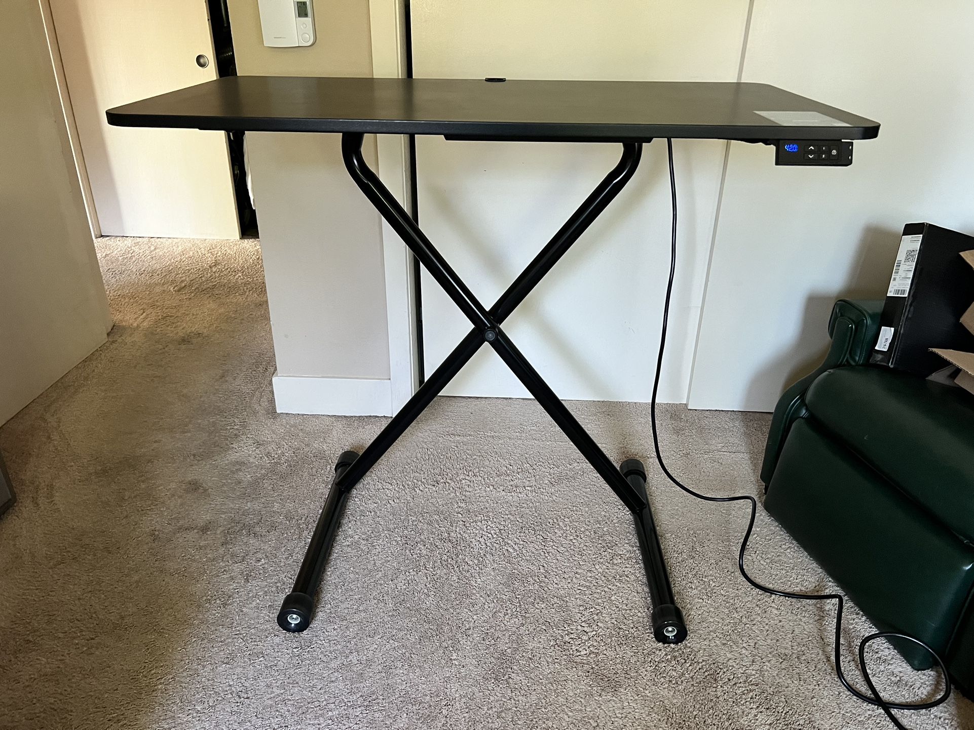Lillipad Foldable Electric Standing Desk
