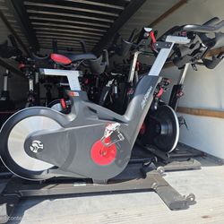 Life fitness IC6 Gym Bike Spin