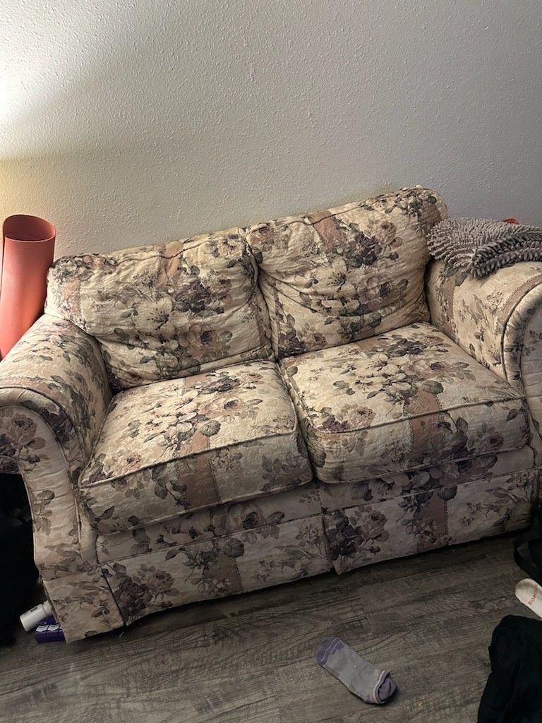 Free Furniture