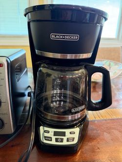 BLACK+DECKER 12-Cup Programmable Coffee Maker - CM1070B Black