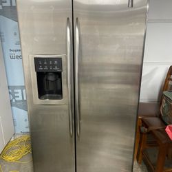 GE Counter-Depth Side By Side Refrigerator 