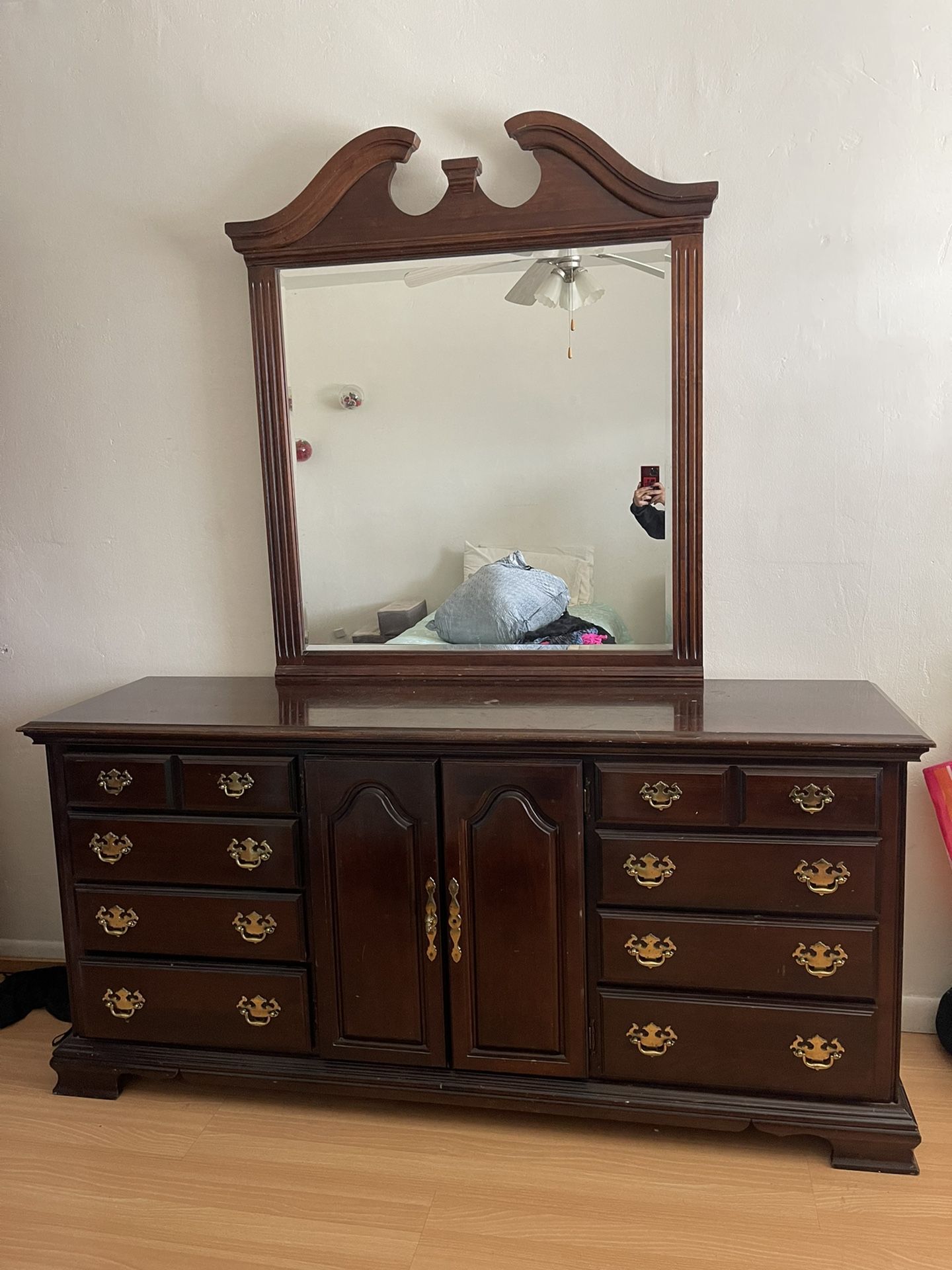 Vintage Dresser With Vanity Mirror 