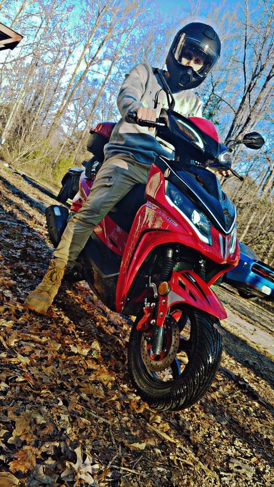 Rossi 200 Efi Scooter