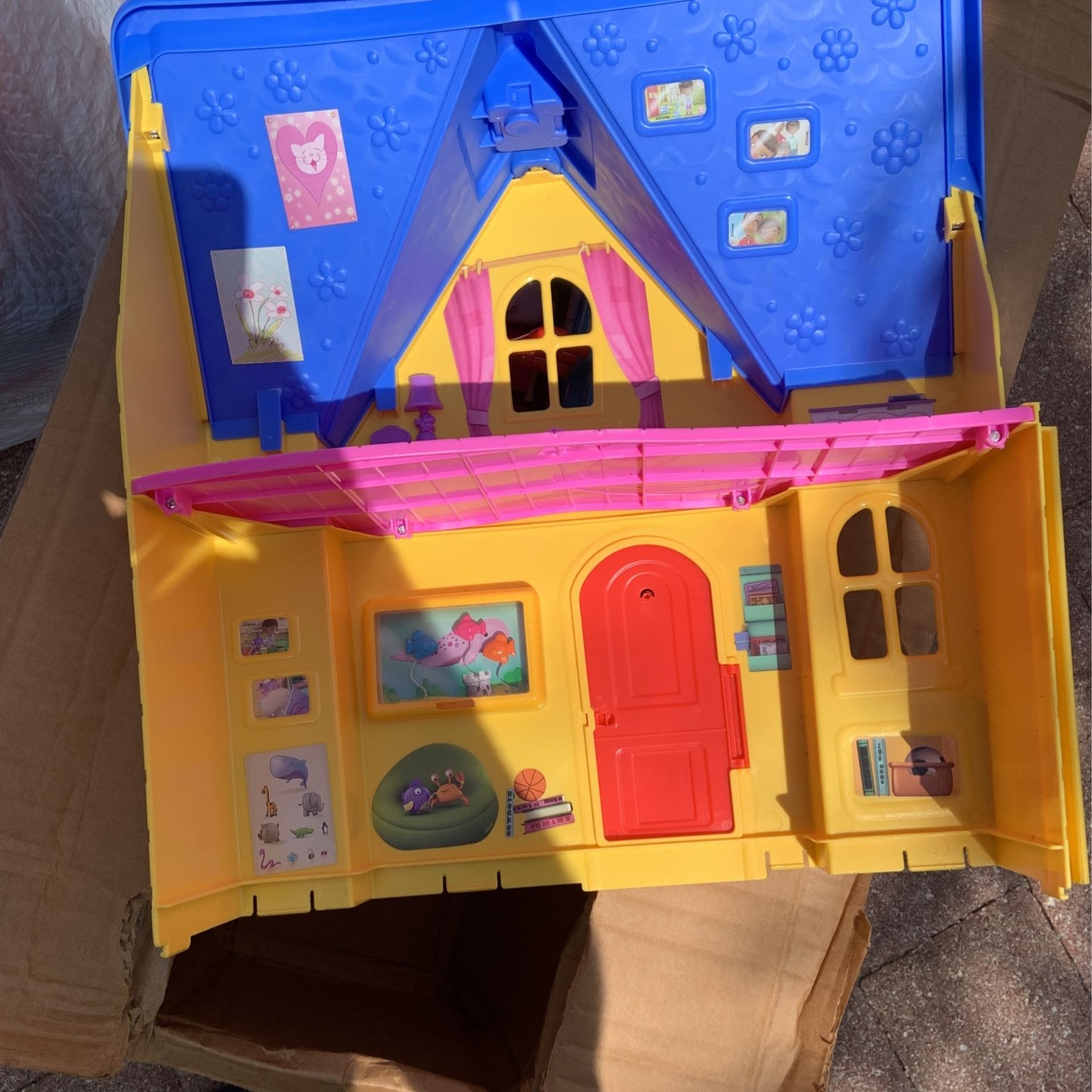 Doc McStuffins Play House
