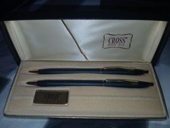 vintage Cross Classic Century Model 2501 desk set.