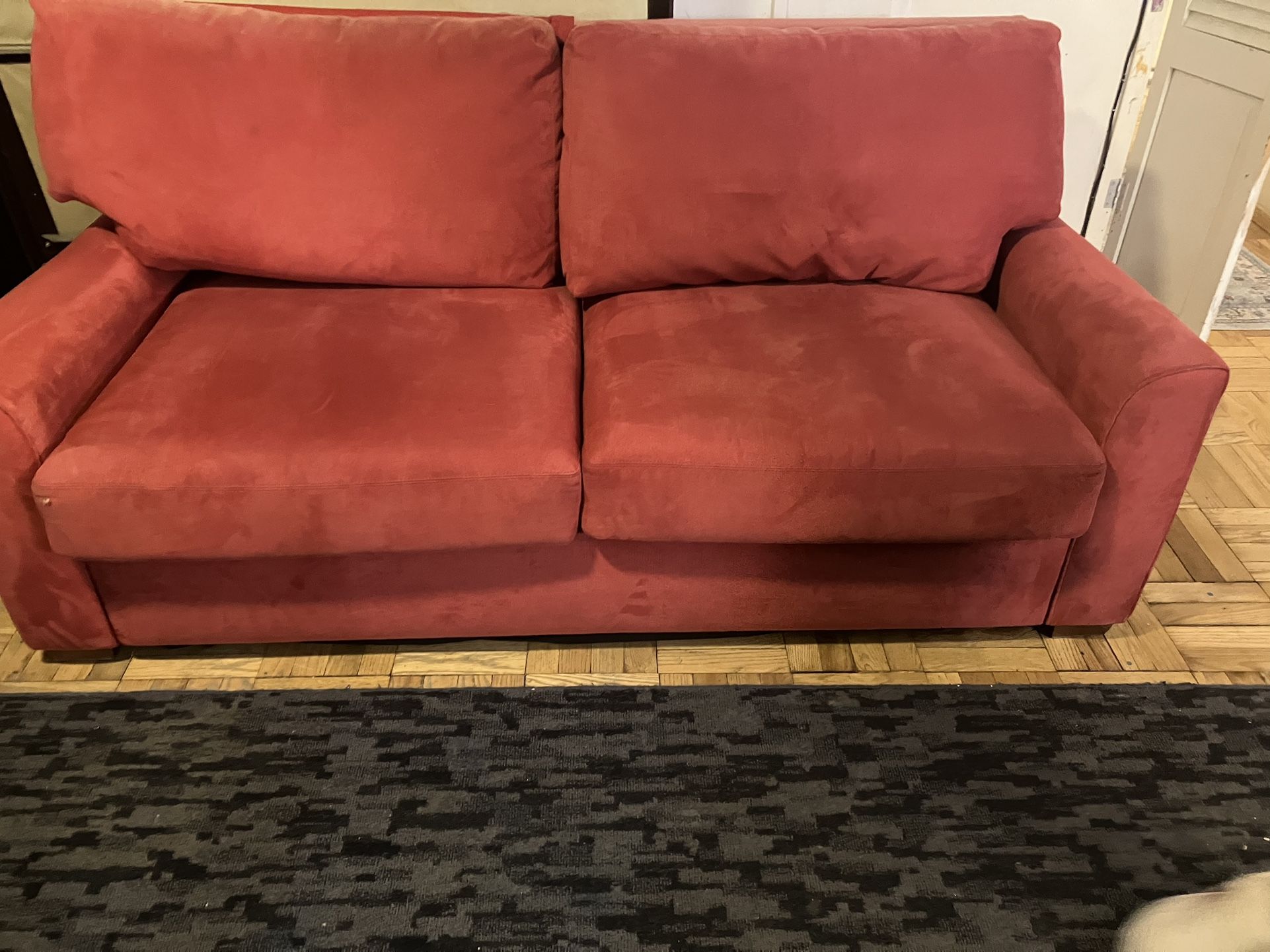 Jensen Lewis Pull Out Couch