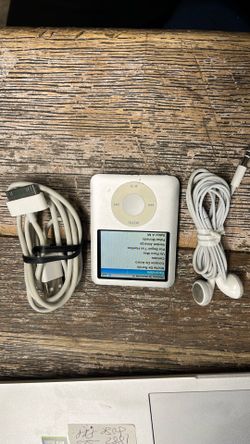 Ipod Nano 4GB with headphones/charger $60