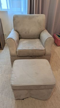 Glider and Ottoman set