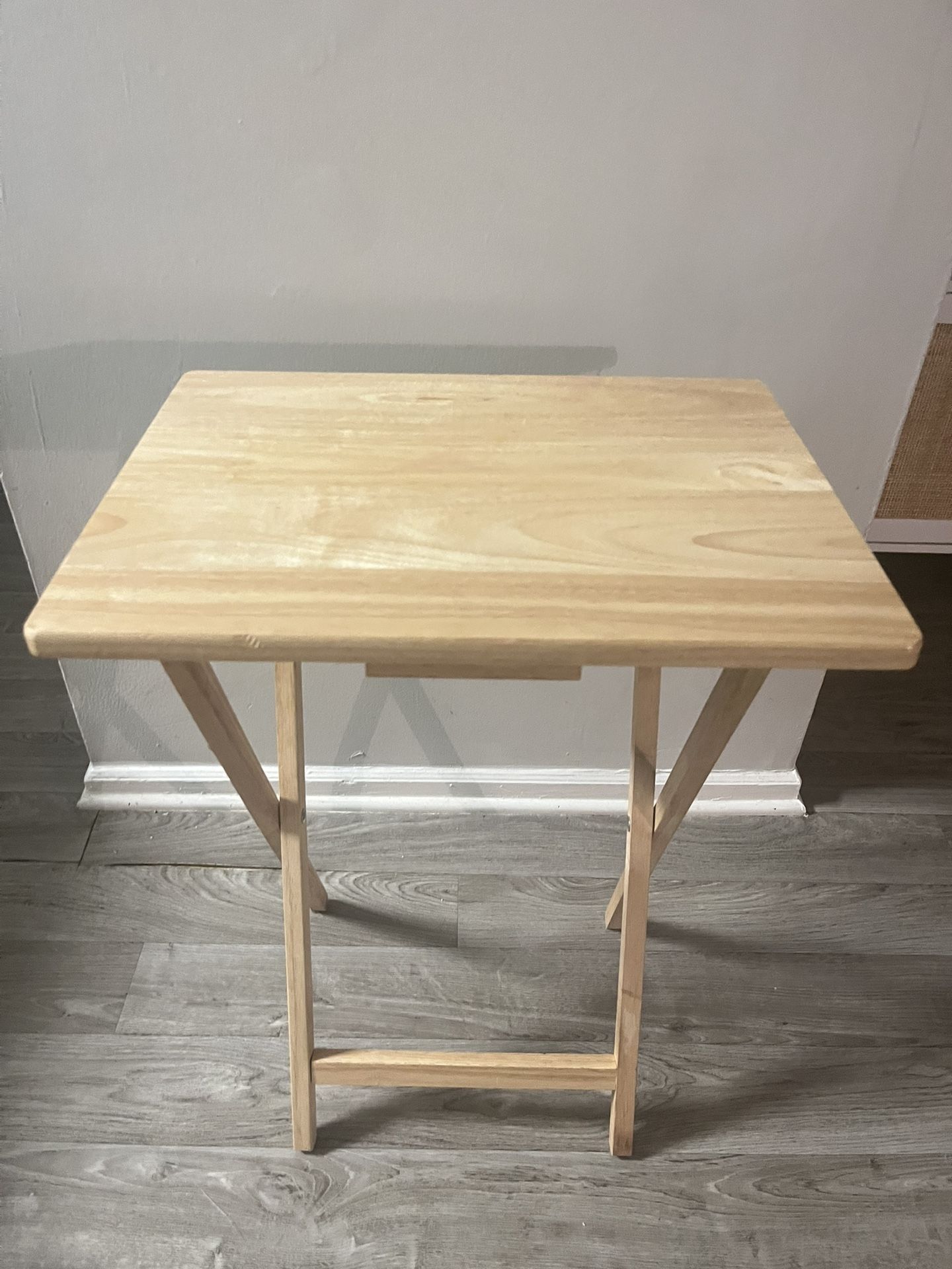 Foldable Tray Table
