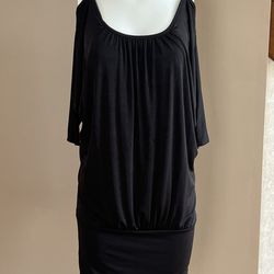Chic off shoulder mini dress Sz M