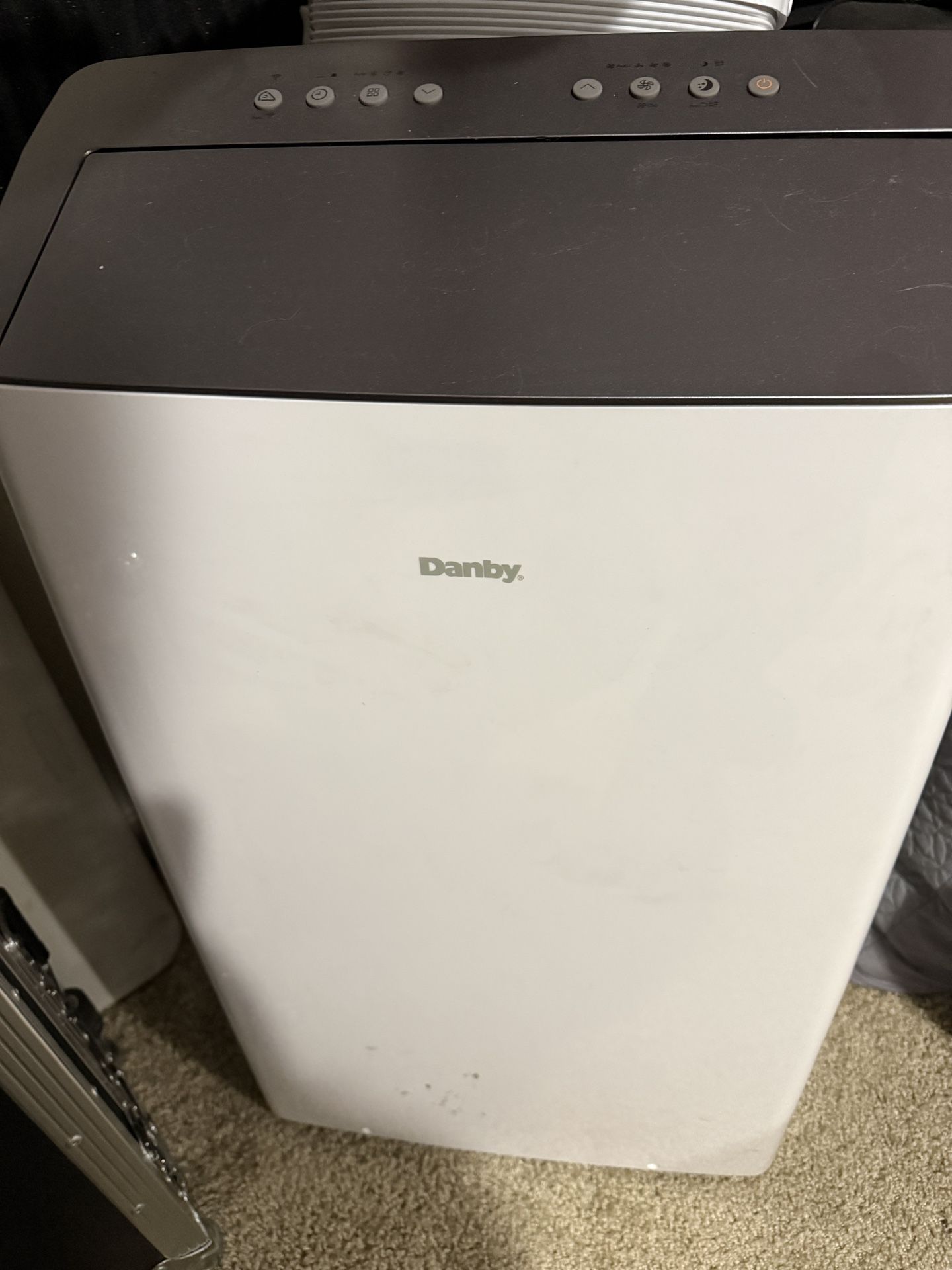 ❄️ AC Bundle – Danby 10,000 BTU + DeLonghi Portable AC/Heater – $80 (Both w/ Remotes!)