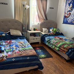 Twin Beds 
