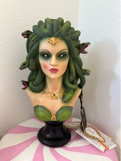 MEDUSA LED  BUST