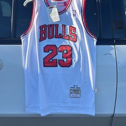 Bulls Jersey Size M And L