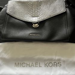 Michael kors Black And Silver Crossbody Bad